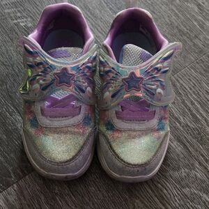 Kids SKECHERS Glitter Star Light-Up Sneakers in Purple